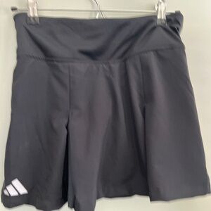 Adidas Black Pleated Tennis Skirt Skort Size Small – Never Worn